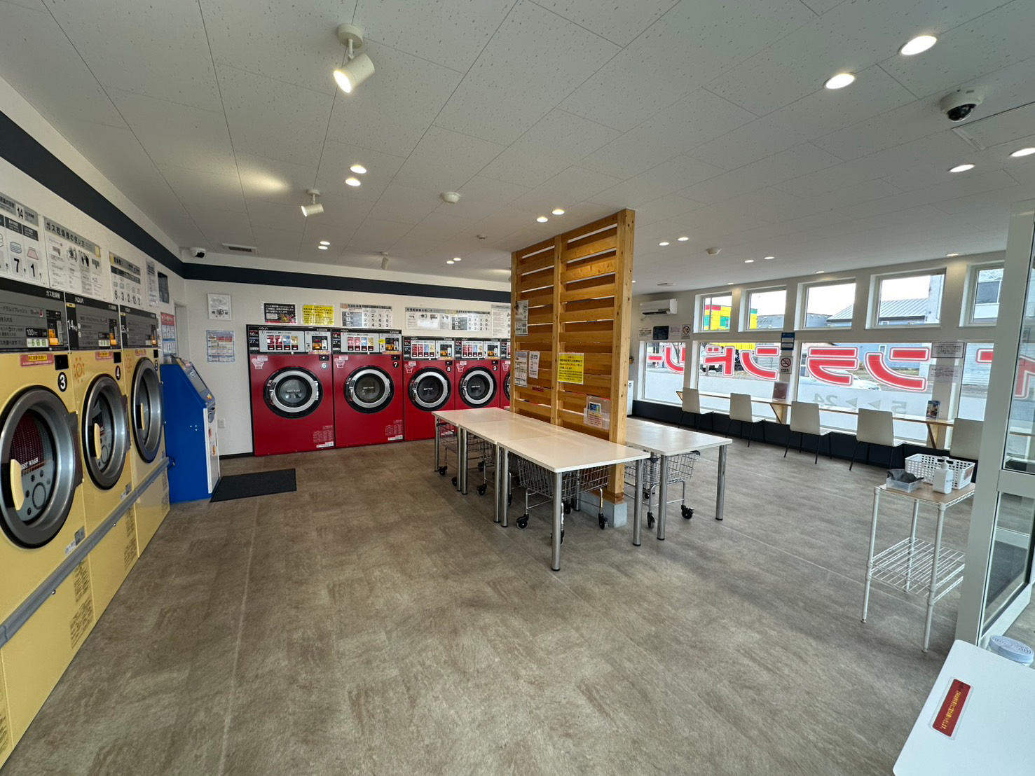 豊岡15条店 店内